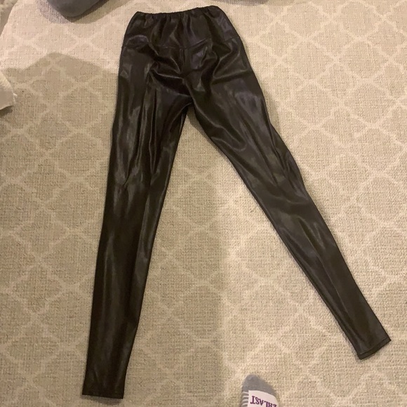 Aritzia leather leggings - Picture 3 of 3